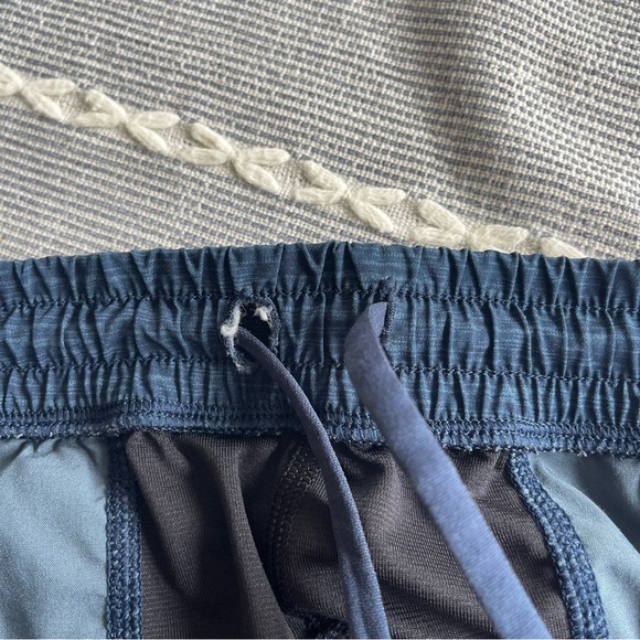 Lululemon Pace Breaker Shorts Navy Blue Size Medium - Picture 7 of 7